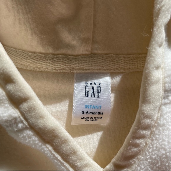 Red & White Snowflake & Heart Embroidered Button Winter Fleece Hooded Cape - Picture 6 of 9